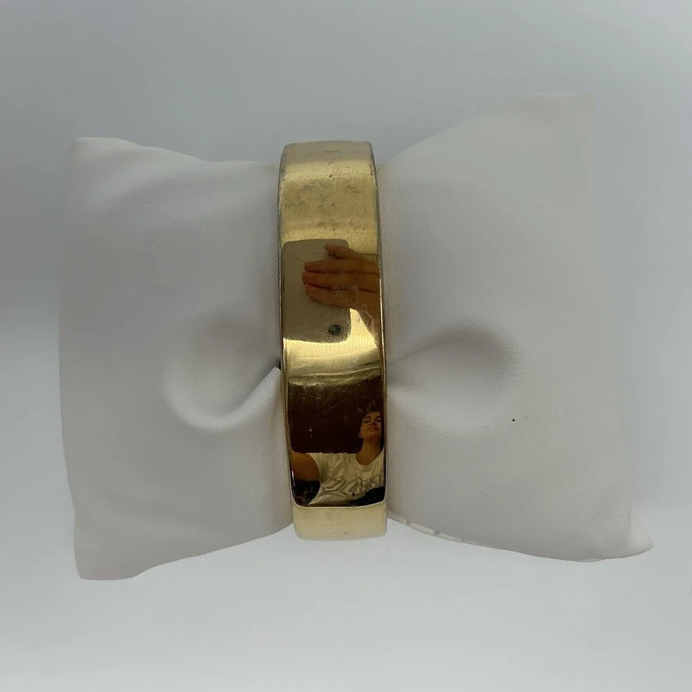 Focus Reversible Womens Watch 18mm White Dial Gold Tone Bangle New Battery 6